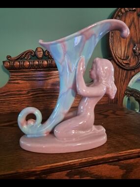 Vintage Haeger Nude Nymph Cornucopia Vase Mauve Agate Pink Blue